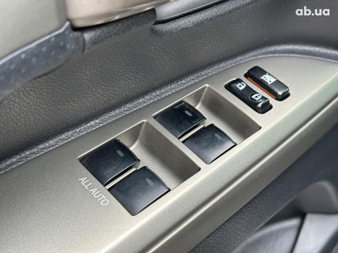 Toyota Land Cruiser 2008 серый - фото 42