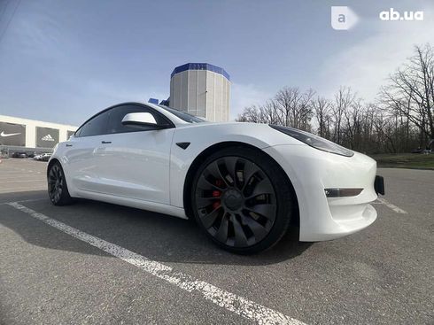 Tesla Model 3 2022 - фото 10