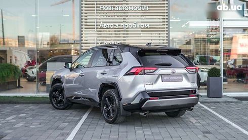 Toyota RAV4 2019 - фото 2