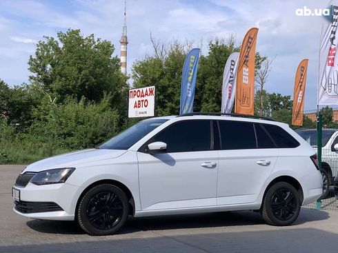 Skoda Fabia 2017 - фото 12