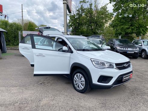 Chery Tiggo 2020 белый - фото 18