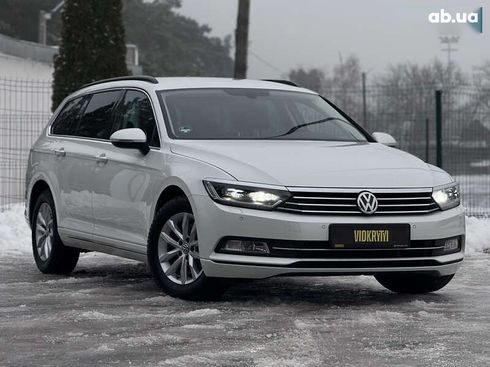 Volkswagen Passat 2017 - фото 11