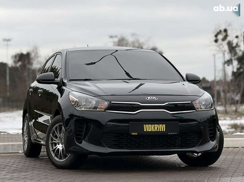 Kia Rio 2017 - фото 7