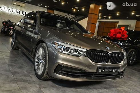 BMW 5 серия 2019 - фото 4