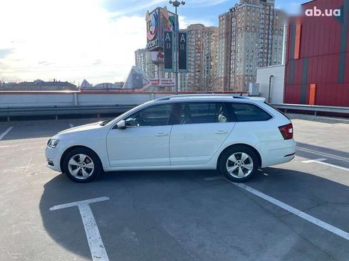 Skoda Octavia 2020 - фото 8