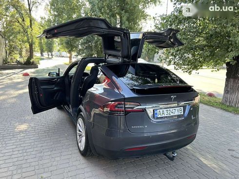 Tesla Model X 2018 - фото 14