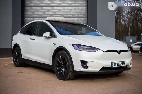 Tesla Model X 2020 - фото 10