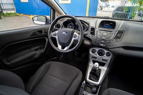 Ford Fiesta 2019 - фото 16