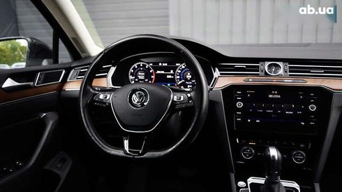 Volkswagen Passat 2018 - фото 24