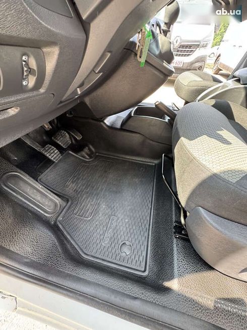 Renault Kangoo 2020 - фото 24