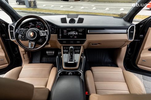 Porsche Cayenne 2018 - фото 18