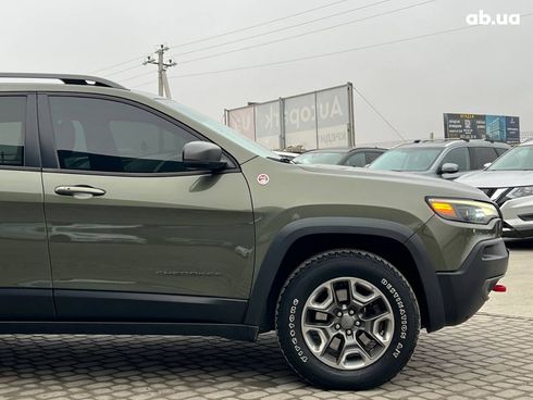 Jeep Cherokee 2018 зеленый - фото 22