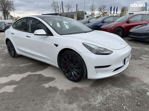 Tesla Model 3 2022 - фото 6