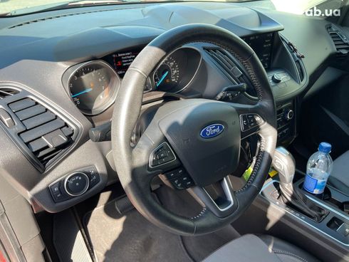 Ford Escape 2019 красный - фото 33