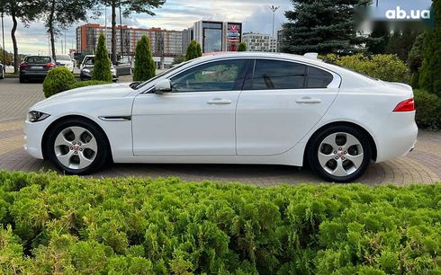 Jaguar XE 2016 - фото 4