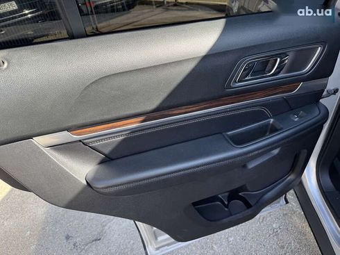 Ford Explorer 2018 - фото 30