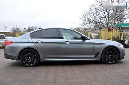 BMW 5 серия 2018 - фото 7