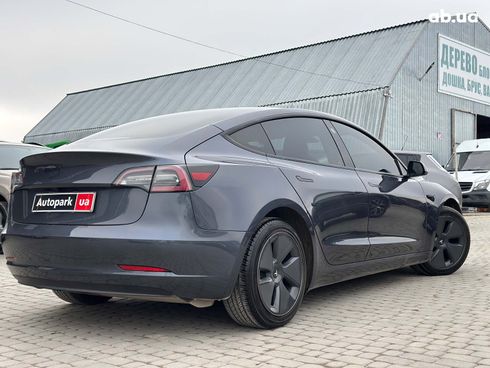 Tesla Model 3 2021 серый - фото 12