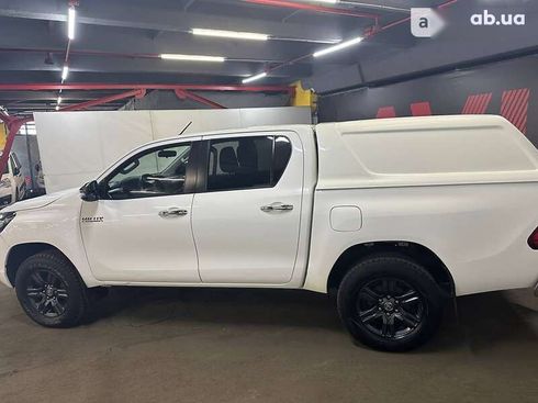 Toyota Hilux 2021 - фото 3