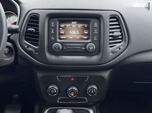 Jeep Compass 2018 - фото 26