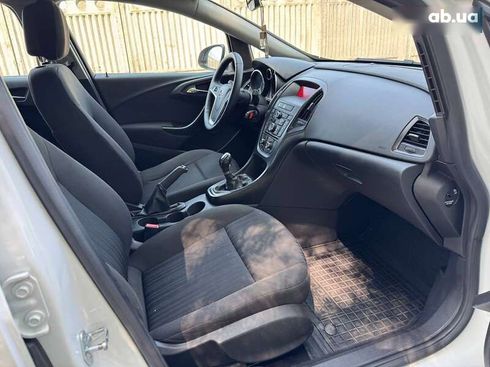 Opel Astra 2011 - фото 25