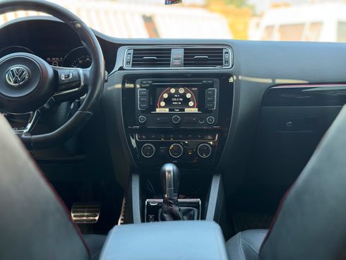Volkswagen Jetta 2015 серый - фото 37
