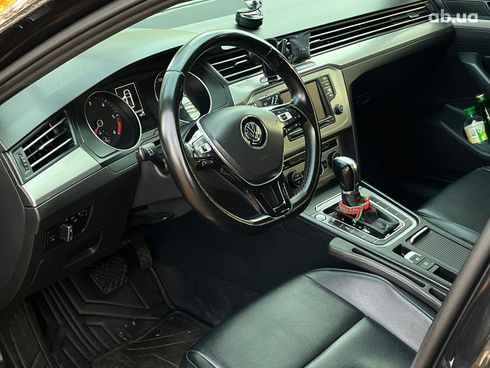 Volkswagen Passat 2015 черный - фото 14