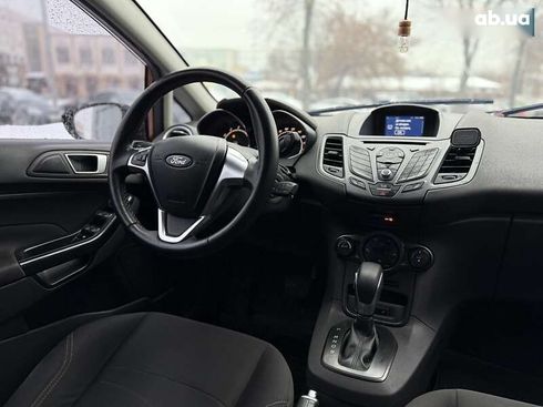 Ford Fiesta 2016 - фото 10