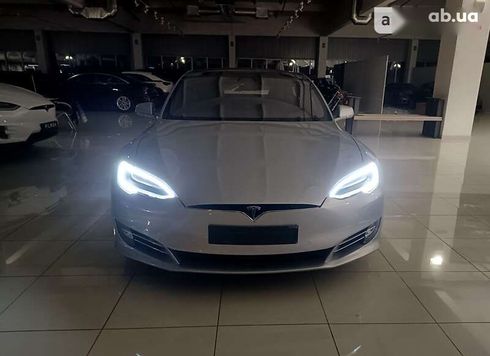Tesla Model S 2018 - фото 27