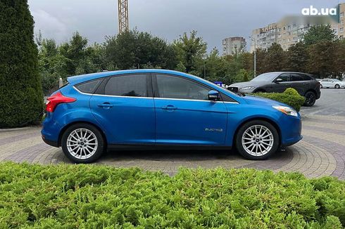 Ford Focus 2012 - фото 8
