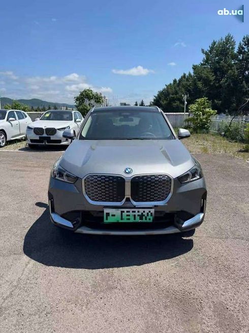 BMW iX1 2023 - фото 2