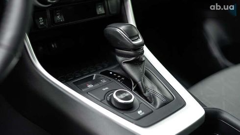 Toyota RAV4 2019 - фото 18