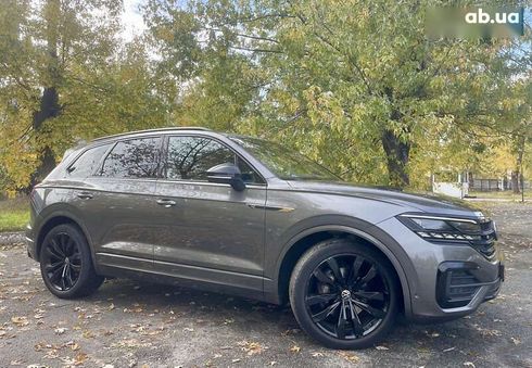 Volkswagen Touareg 2022 - фото 18