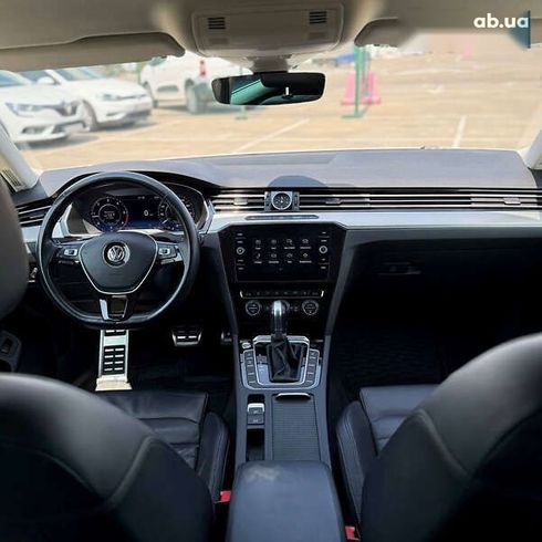 Volkswagen passat alltrack 2018 - фото 24