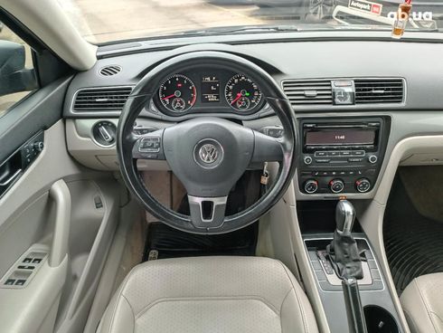 Volkswagen Passat 2014 серый - фото 15