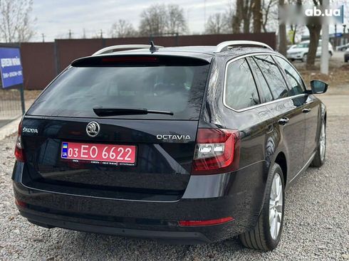 Skoda Octavia 2018 - фото 12