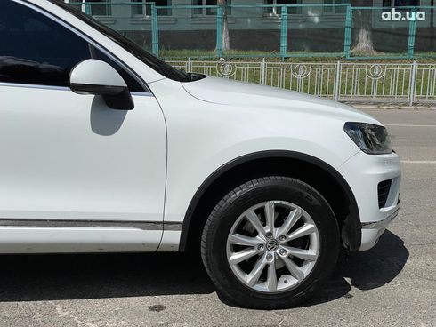 Volkswagen Touareg 2015 белый - фото 4