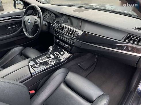BMW 5 серия 2017 - фото 24
