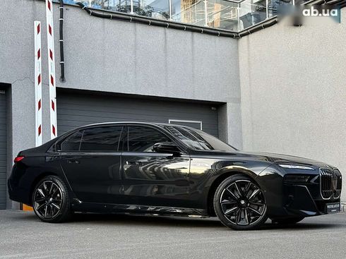 BMW i7 2025 - фото 6