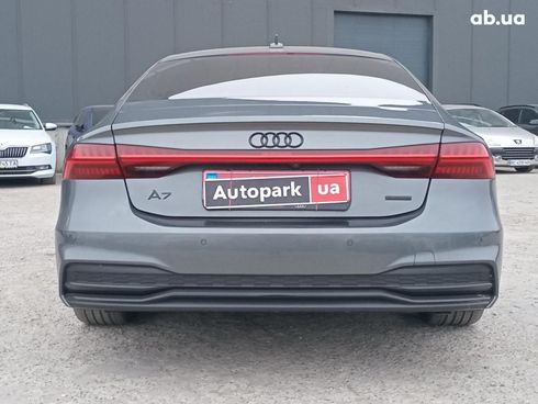 Audi A7 2019 серый - фото 7