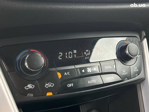 Suzuki SX4 2018 красный - фото 31