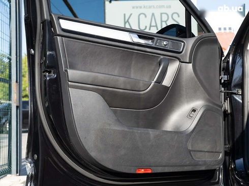 Volkswagen Touareg 2016 - фото 24