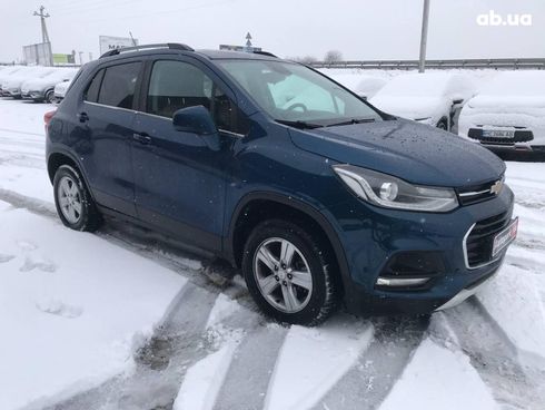 Chevrolet Trax 2019 синий - фото 10