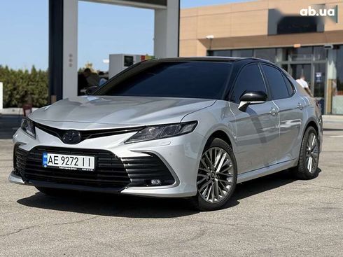 Toyota Camry 2022 - фото 5