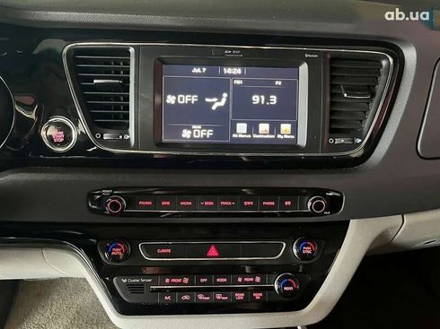 Kia Carnival 2016 - фото 14