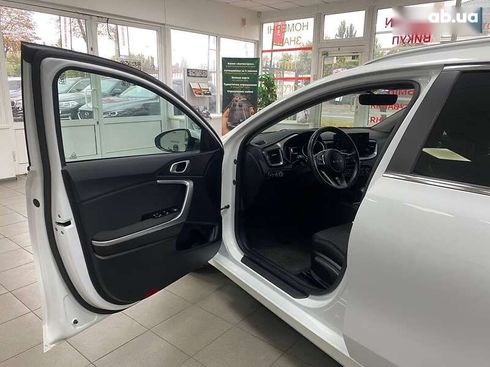 Kia Cee'd 2022 - фото 15