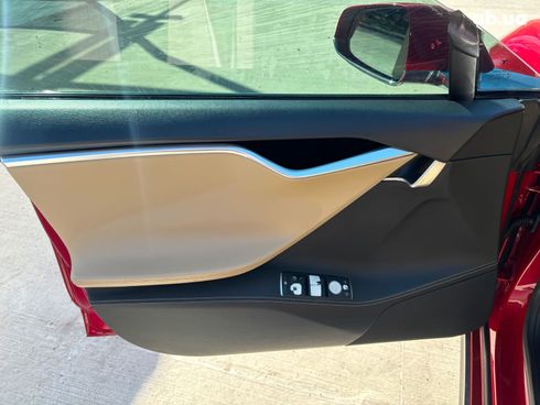 Tesla Model S 2014 красный - фото 11