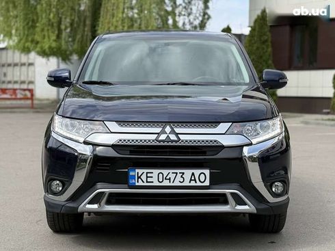 Mitsubishi Outlander 2019 - фото 3