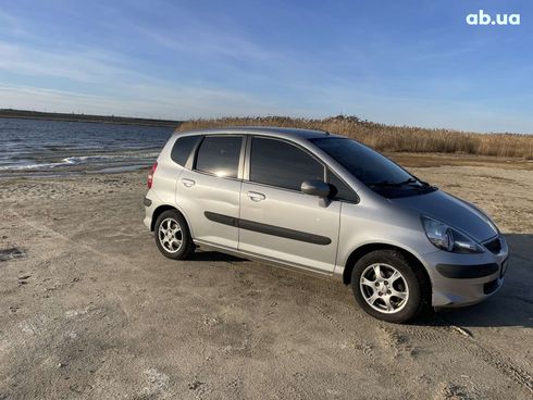 Honda Jazz 2005 серебристый - фото 4