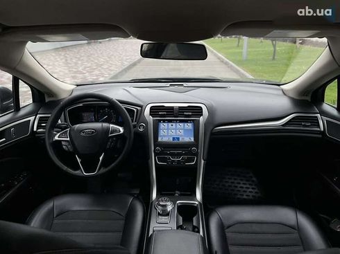 Ford Fusion 2017 - фото 17